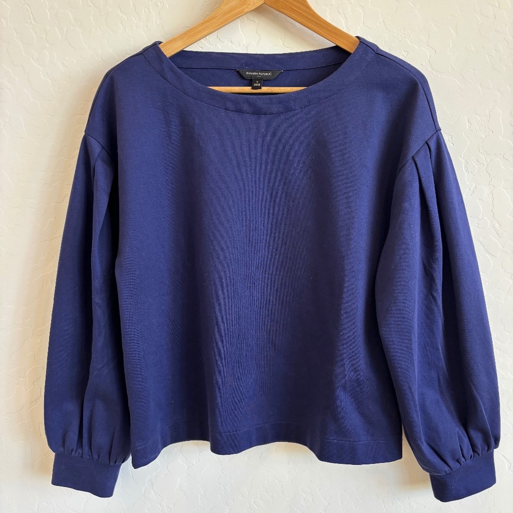 Banana Republic long-sleeve Boatneck Top royal / navy blue , Size Small